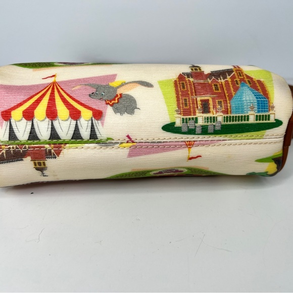 Disney Dooney & Bourke Retro Mini Barrel Crossbody Purse Bag WDW Magic Kingdom - Picture 7 of 14